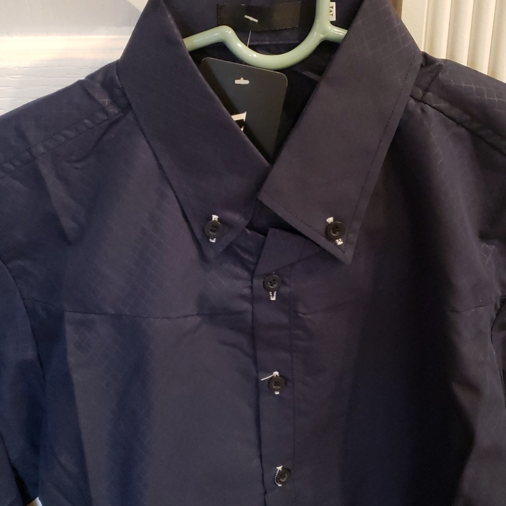 Nice shirt! - Picture 4 of 4